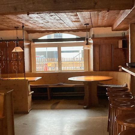 Chrona Bed & Breakfast Jenaz 외부 사진