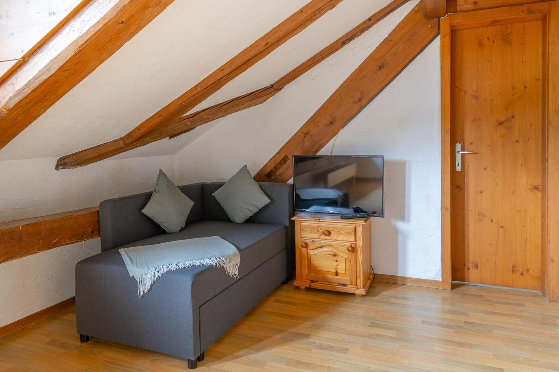 Chrona Bed & Breakfast Jenaz 객실 사진