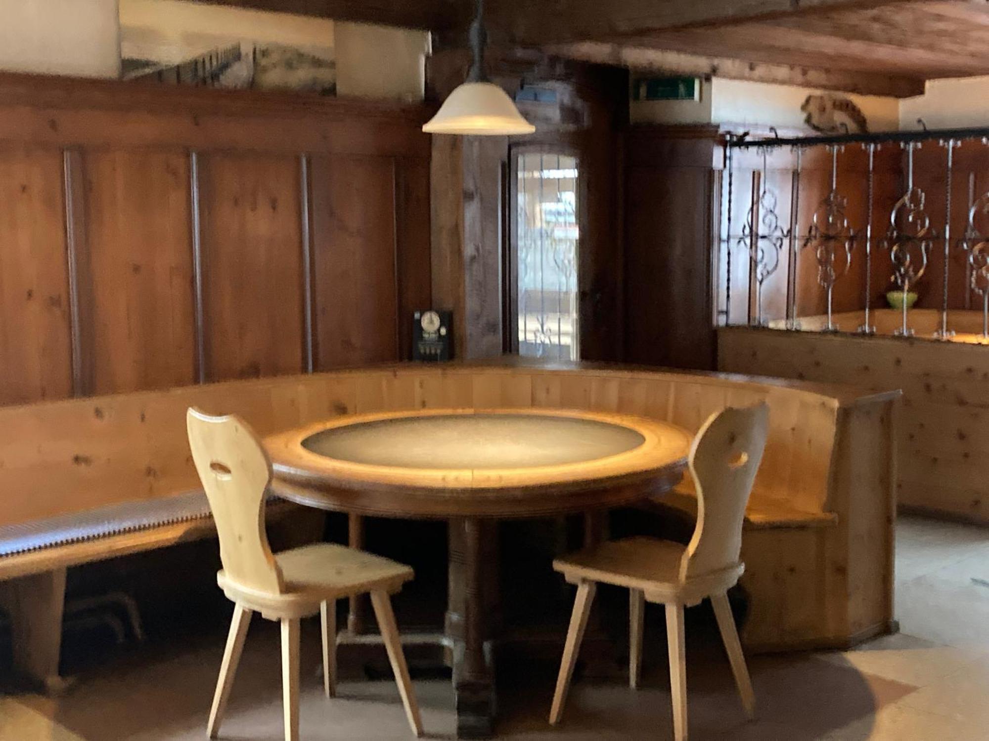 Chrona Bed & Breakfast Jenaz 외부 사진